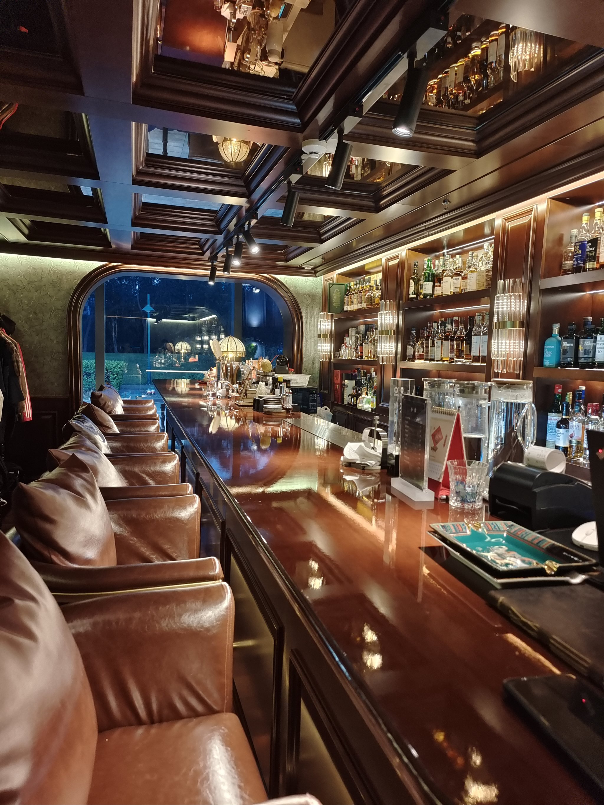 宝鸡商务ktv创新商务ktv新模式-太白县ktv预订